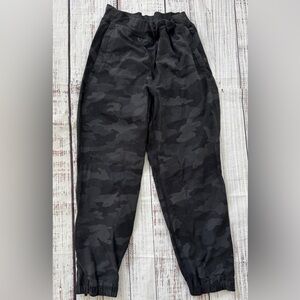 Lululemon Pants Womens Size 4 Black Camo Dance  Studio Joggers Activewear